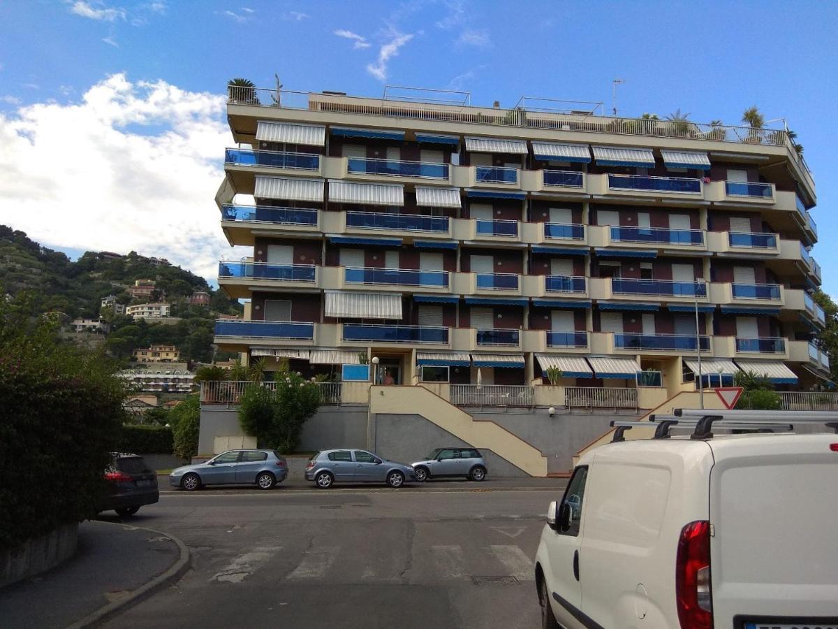 Appartamento Riviera Trilocale Wifi E Parcheggio Privato 文蒂米利亚 外观 照片